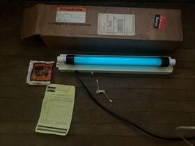 T20nd75 Encapsulite Helium Neon Light 18 Inch