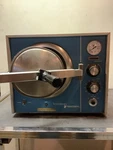 Vernitron Verniclave 2000A Autoclave Sterilizer. Fixed Price $475.00.