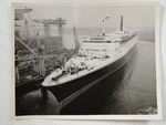 Queen Elizabeth Ii QE2 Ocean Liner Leaving Fitting Out Basin Shipyard 1968 Photo. Fixed Price $59.97.