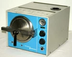 Vernitron Verniclave 2000A Autoclave Sterilizer. Fixed Price $750.00.